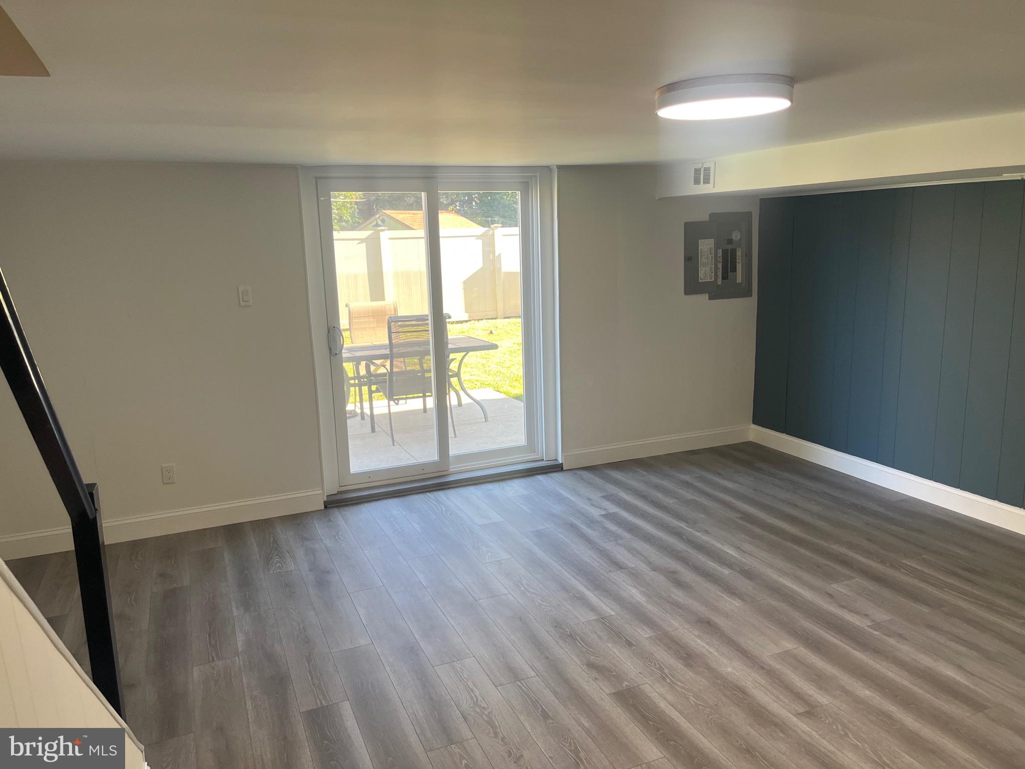 FOX CHASE - Residential