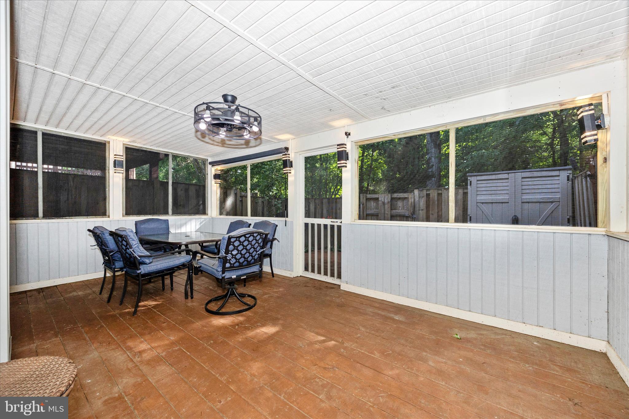 18507 EAGLES ROOST DRIVE