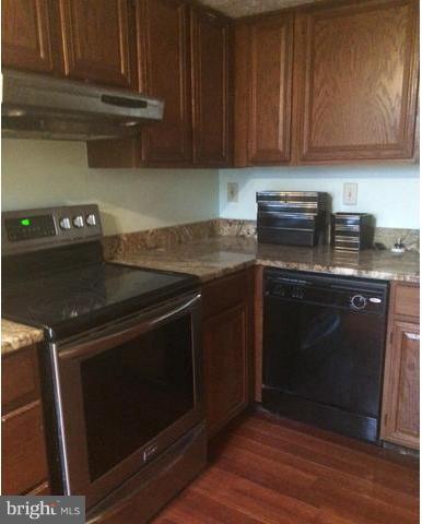 VILLAGE OF SILVER HALL - Residential Lease