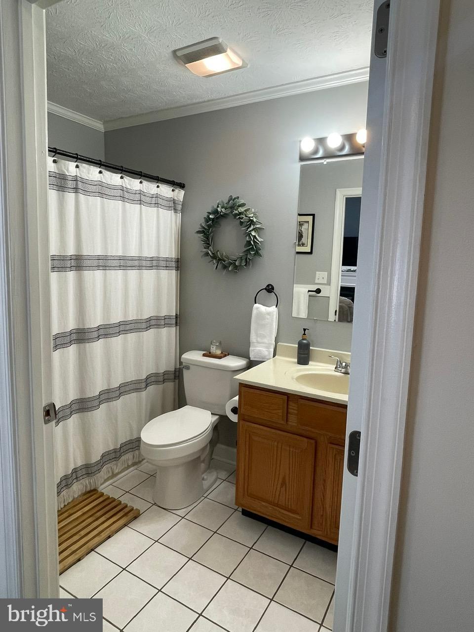 THE SHERRY YEAKLE - Residential