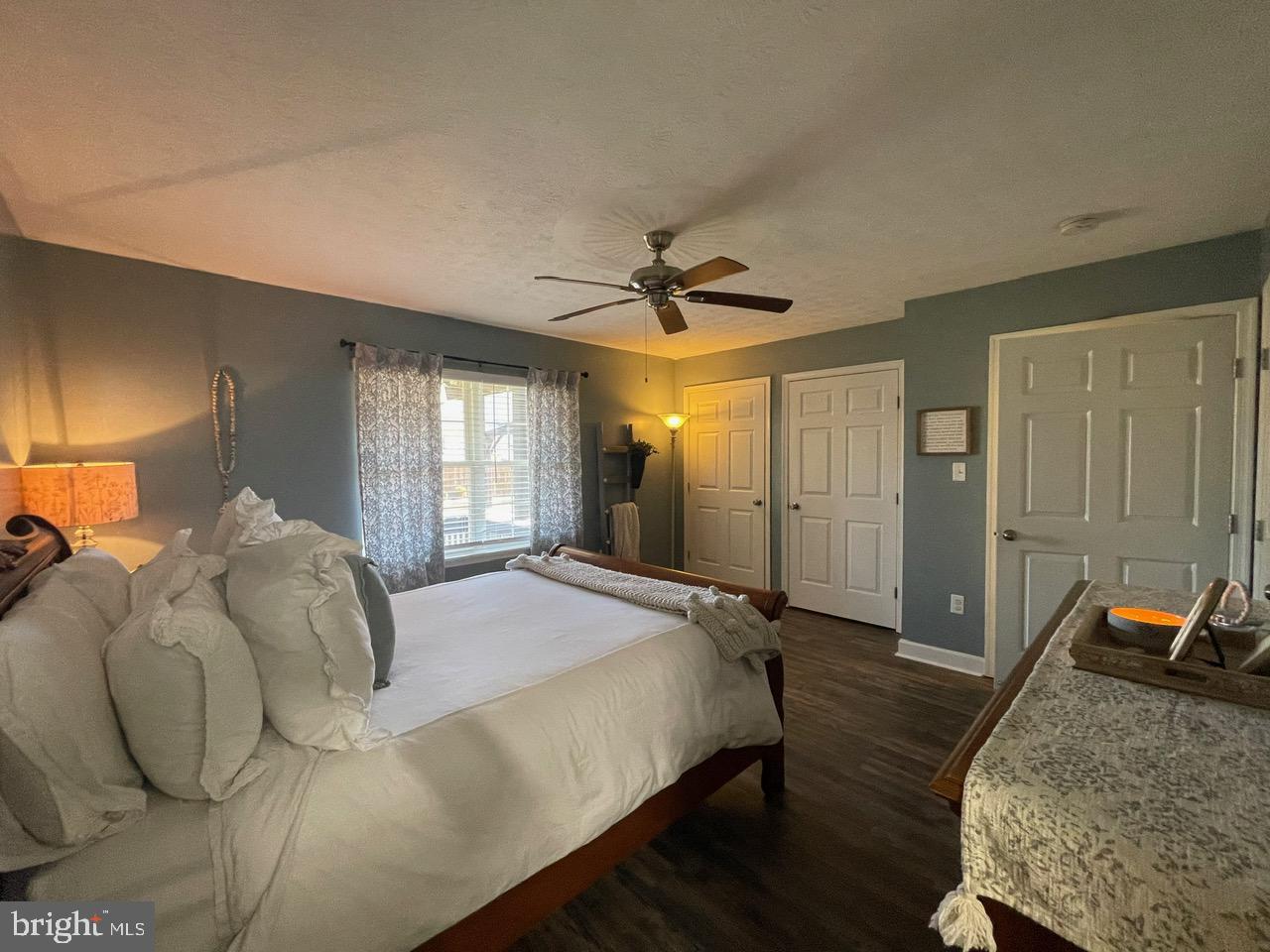 THE SHERRY YEAKLE - Residential