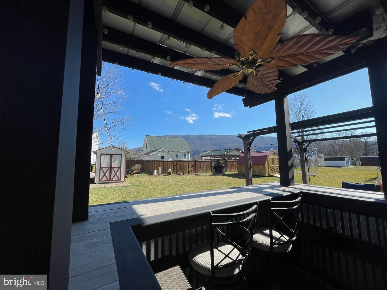 THE SHERRY YEAKLE - Residential