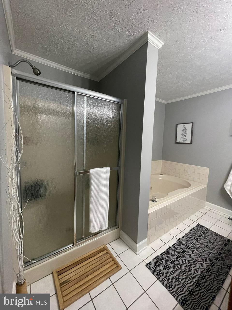 THE SHERRY YEAKLE - Residential