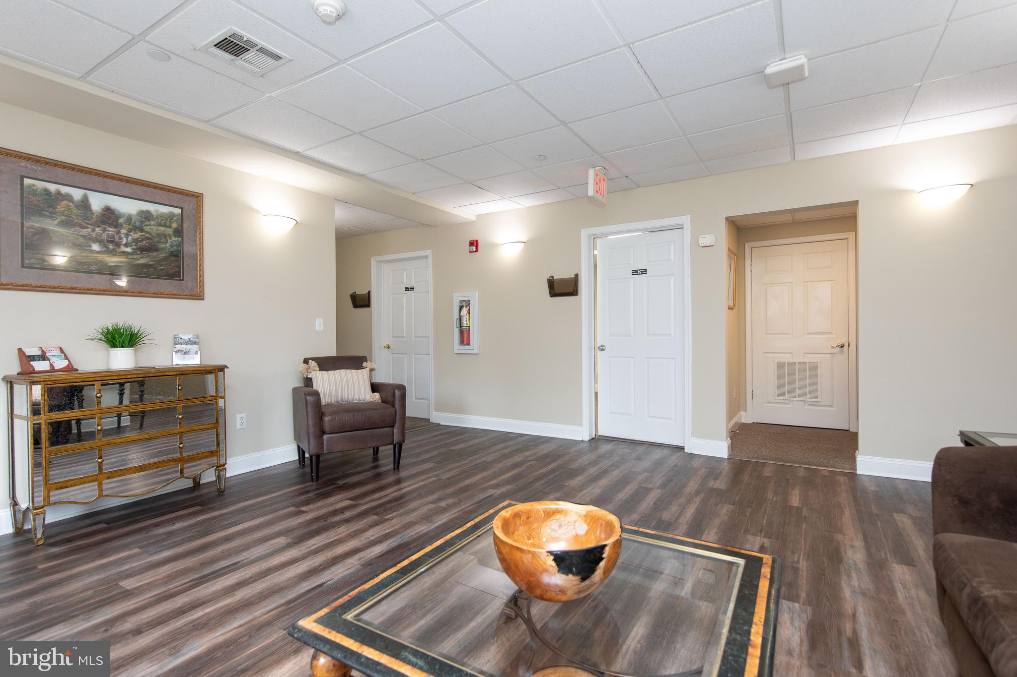 ANDORRA WOODS - Commercial Lease