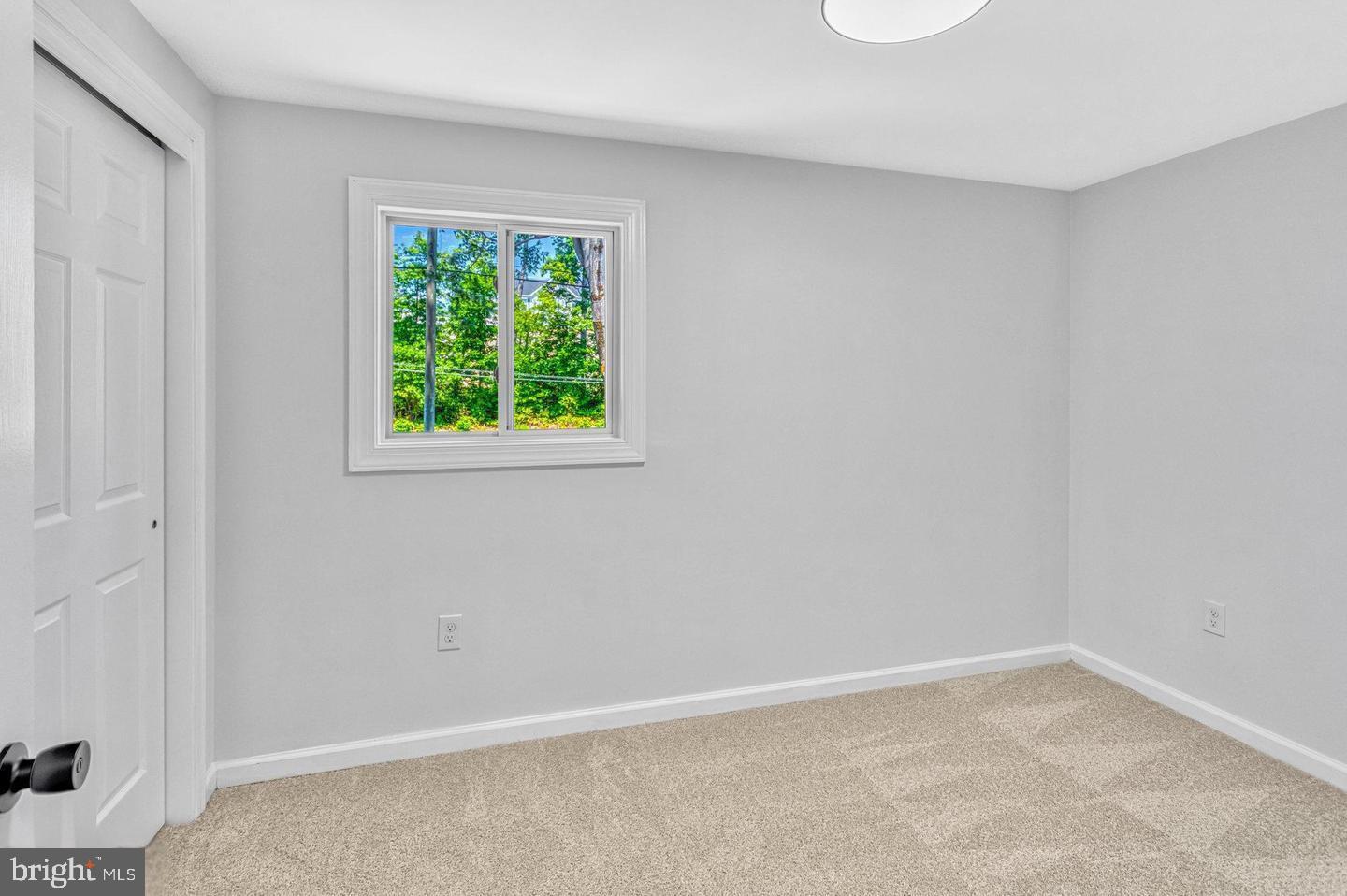 NEWPORT - Residential Lease