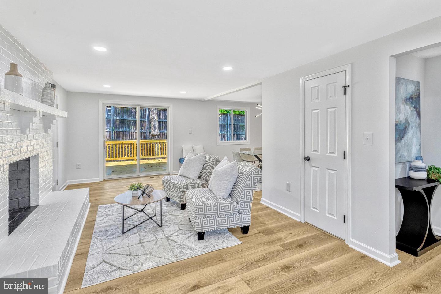 NEWPORT - Residential Lease