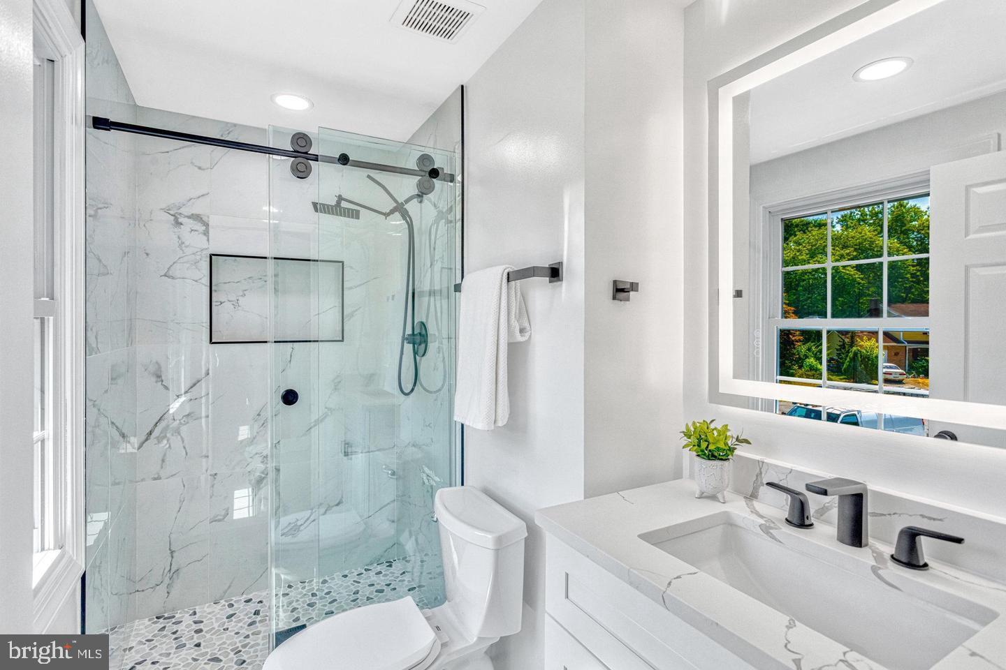 NEWPORT - Residential Lease