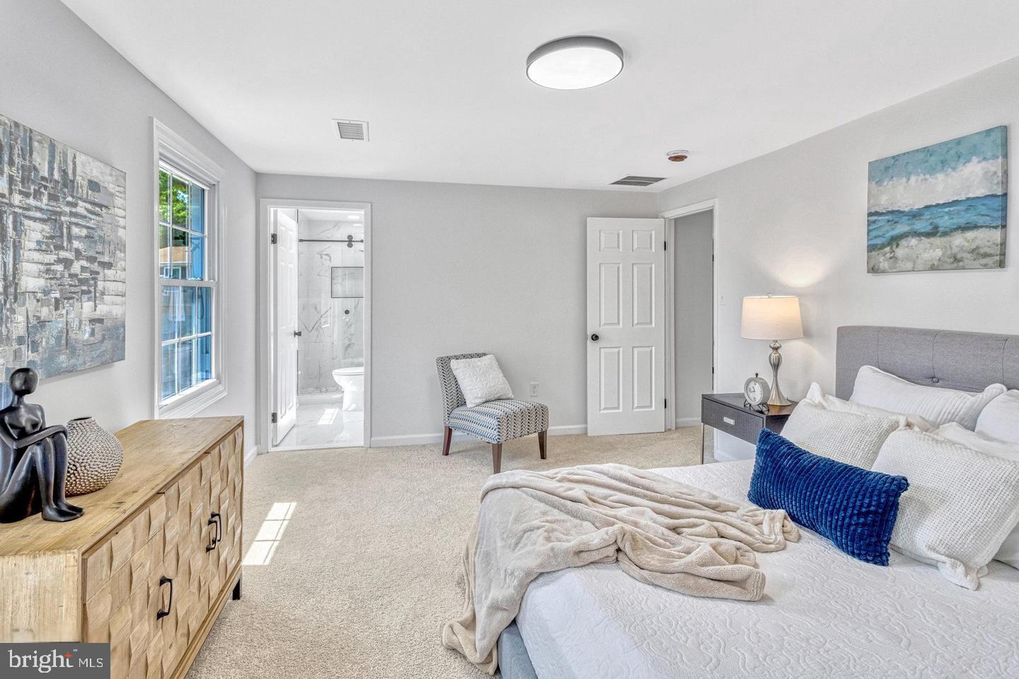 NEWPORT - Residential Lease