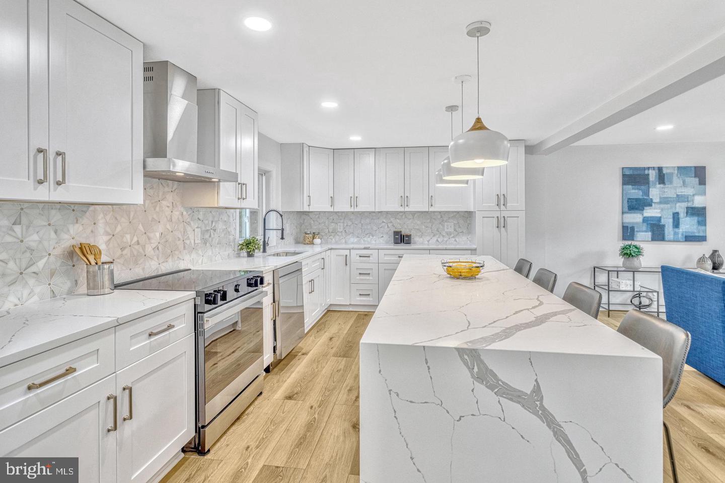 NEWPORT - Residential Lease