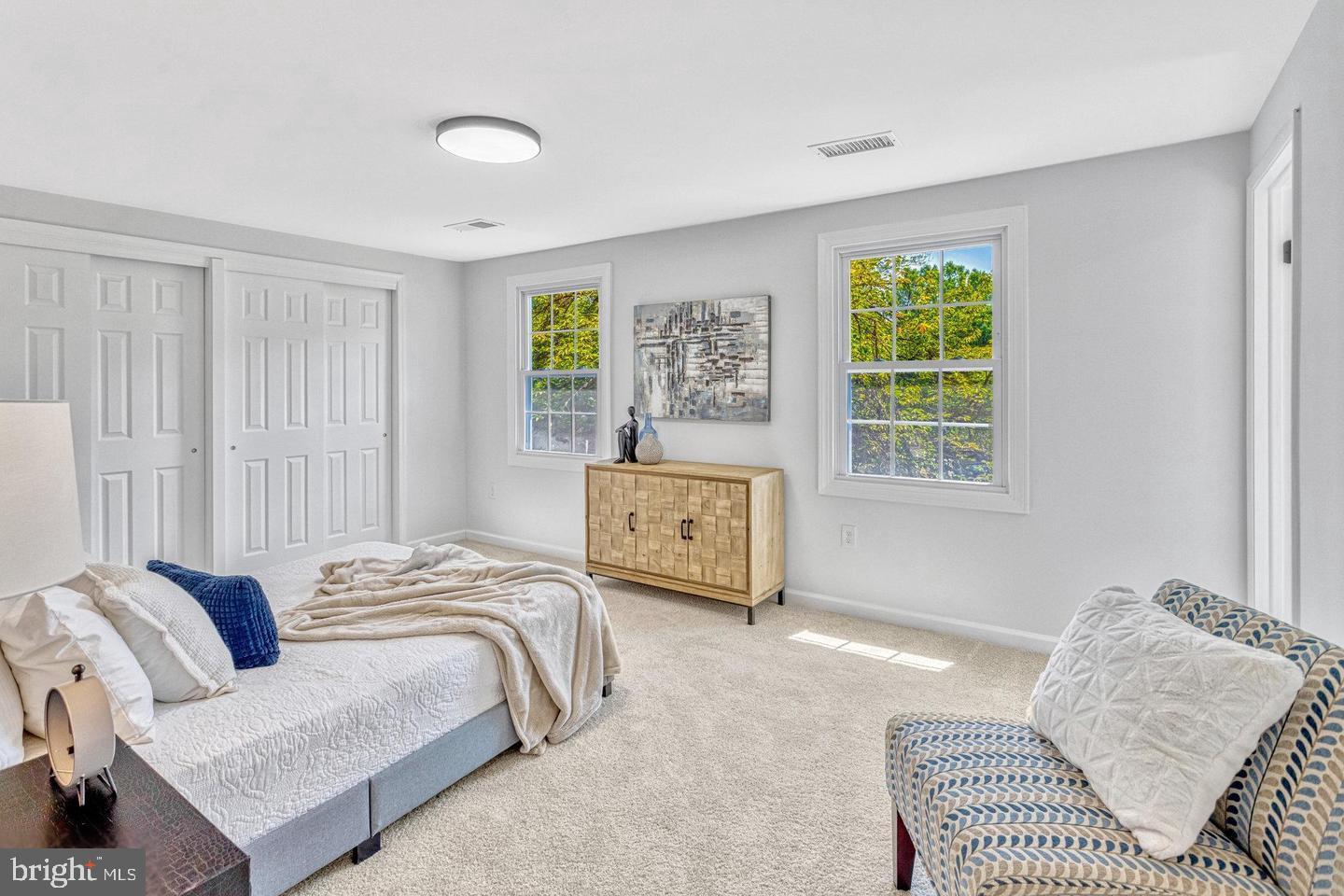 NEWPORT - Residential Lease