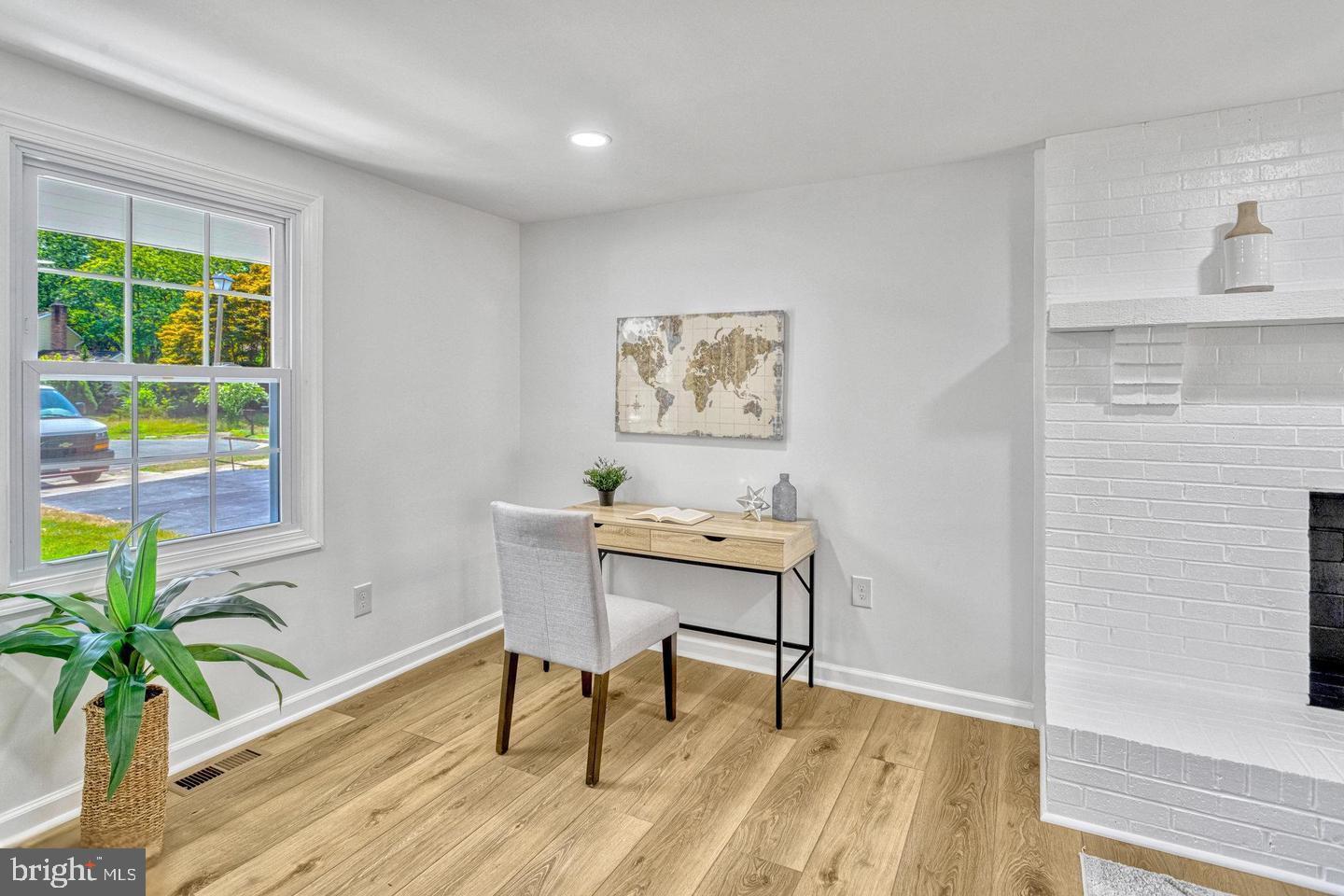 NEWPORT - Residential Lease