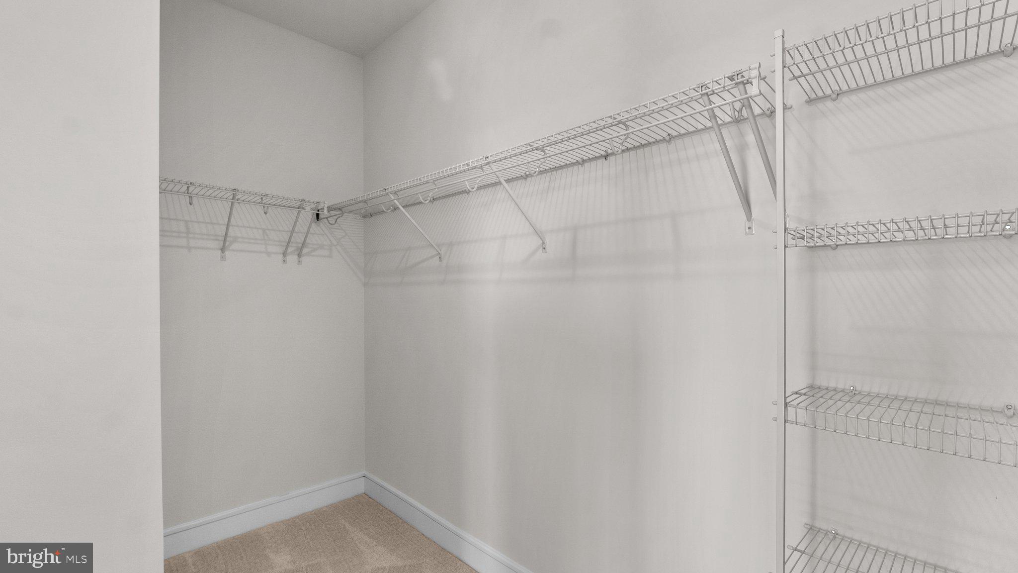 LAKE FREDERICK - Residential