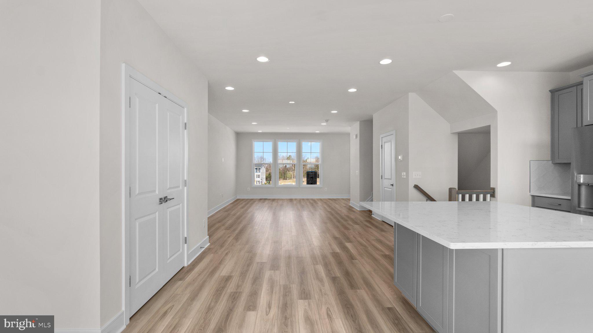 LAKE FREDERICK - Residential