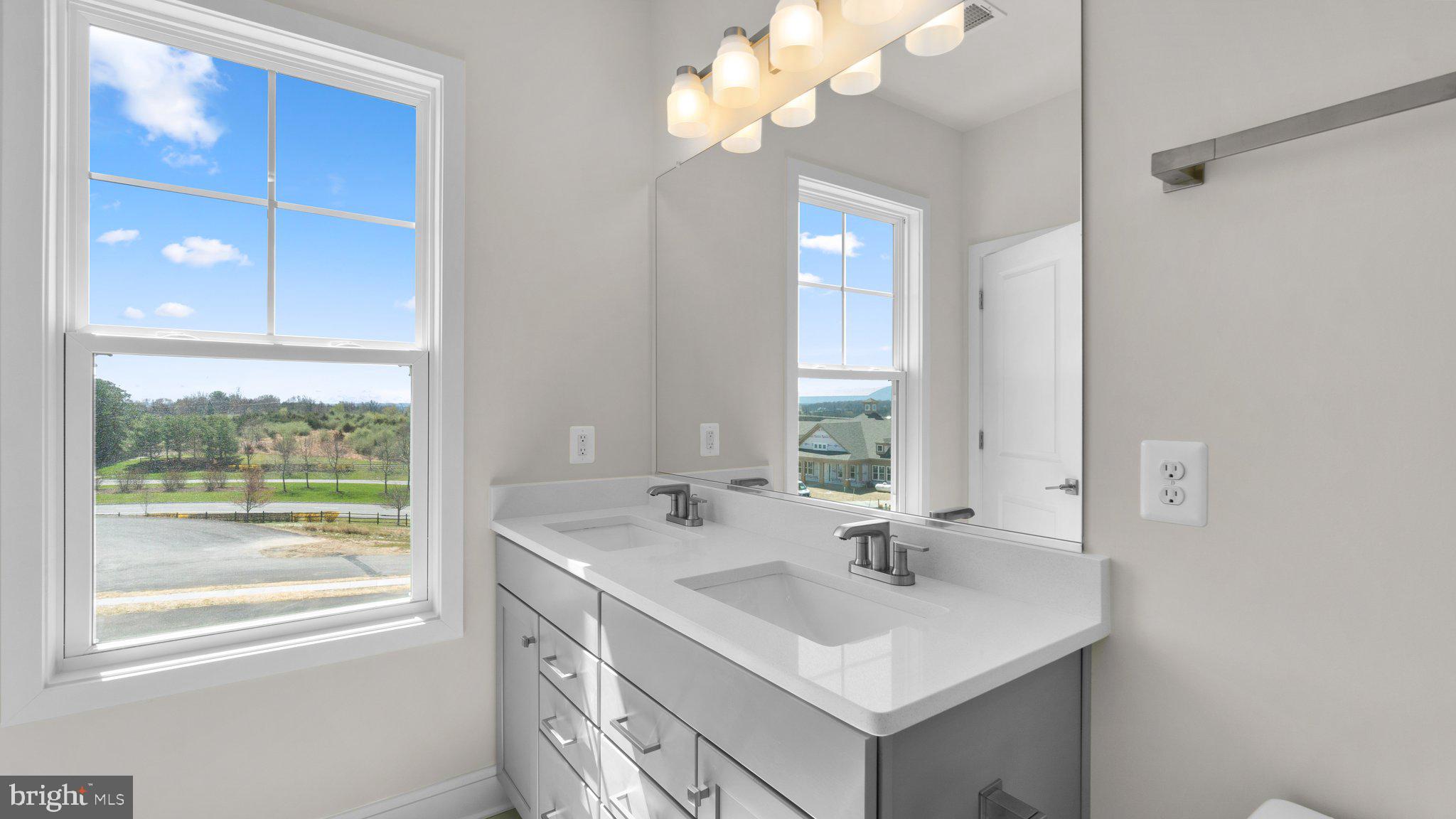 LAKE FREDERICK - Residential