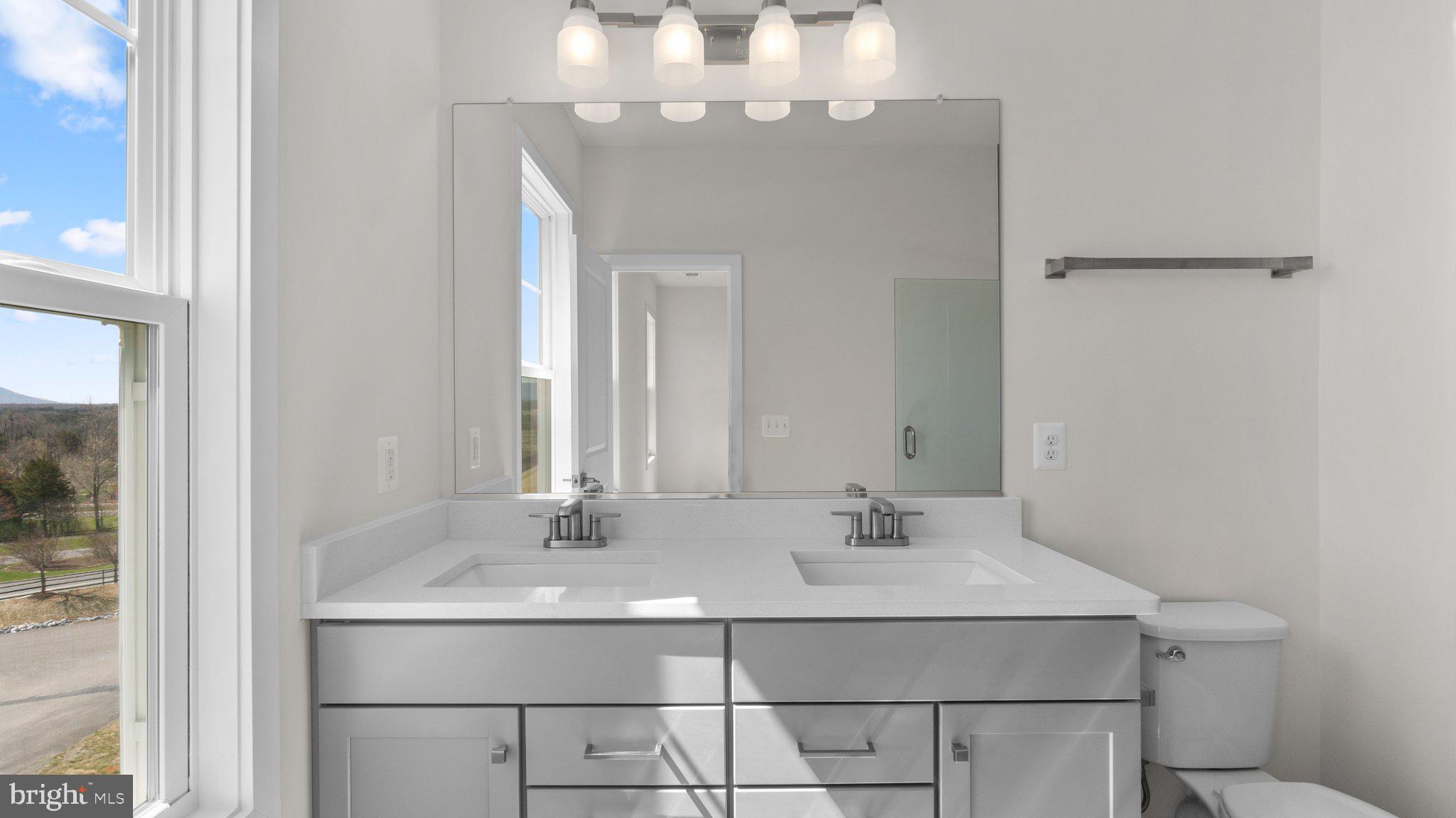 LAKE FREDERICK - Residential