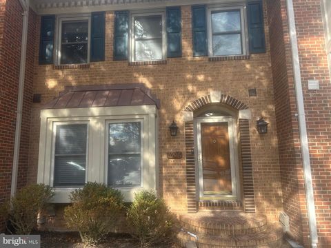 Photo of 3904 Green Look Court, FAIRFAX, VA 22033 (MLS # VAFX2277960)