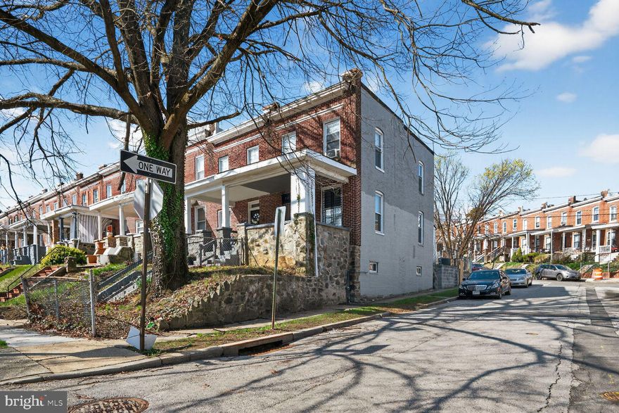 Charming end-of-group brick townhouse offering 3 bedrooms, 2 full bathrooms, and approximately 1,260 sq ft above grade, plus a finished lower level. Situated on a corner lot, this home features excellent natural light, added privacy, and a fully fenced backyard.
The main level offers a spacious living area, separate dining room, and an eat-in kitchen with direct access to the rear yard. Original details, including wood flooring, trim, and a decorative fireplace, add character throughout the home. The covered front porch provides the perfect space to relax and enjoy the neighborhood.
Upstairs, you’ll find three well-sized bedrooms and a full bathroom. The finished basement offers additional living space, a second full bathroom, and flexibility for recreation, storage, or potential rental use.
Exterior features include a fenced backyard and end-unit positioning for added light and accessibility.
Ideal for both homeowners and investors—whether you're looking to move in, rent, or add value.
Conveniently located near major commuter routes, public transportation, and local amenities.