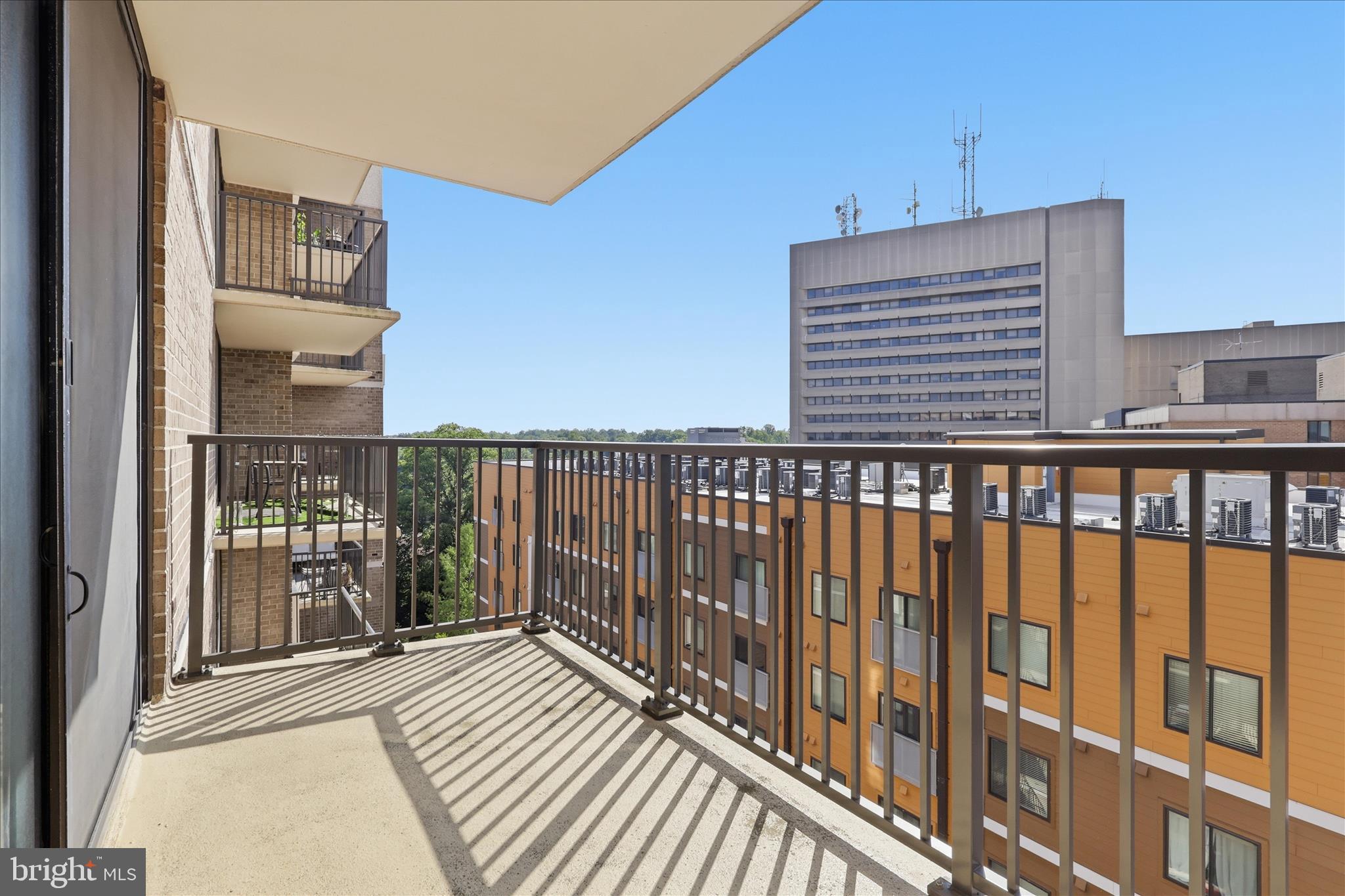AMERICANA CENTRE - Residential