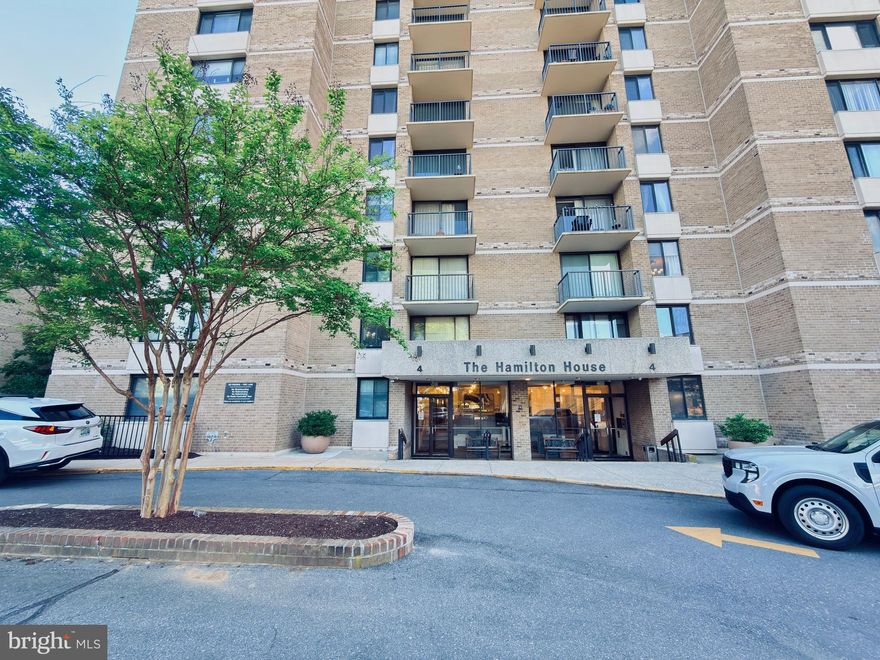 Welcome to Unit 1109 at 4 Monroe Street—a bright, stylish condo in the heart of Rockville Town Square. Offering a low-maintenance lifestyle with a high-energy downtown vibe, this move-in-ready home features a newly replaced HVAC system (2025). The "All-In" Perks
Enjoy stress-free living with a condo fee that acts as an "all-access pass." It covers all utilities (electricity, gas, heat, and water) plus 24-hour security, simplifying your monthly budgeting into one easy payment. Always Something To Do. Living in the Square means you are steps away from year-round weekly events. Everything you need—dining, shopping, and entertainment—is right outside your door!