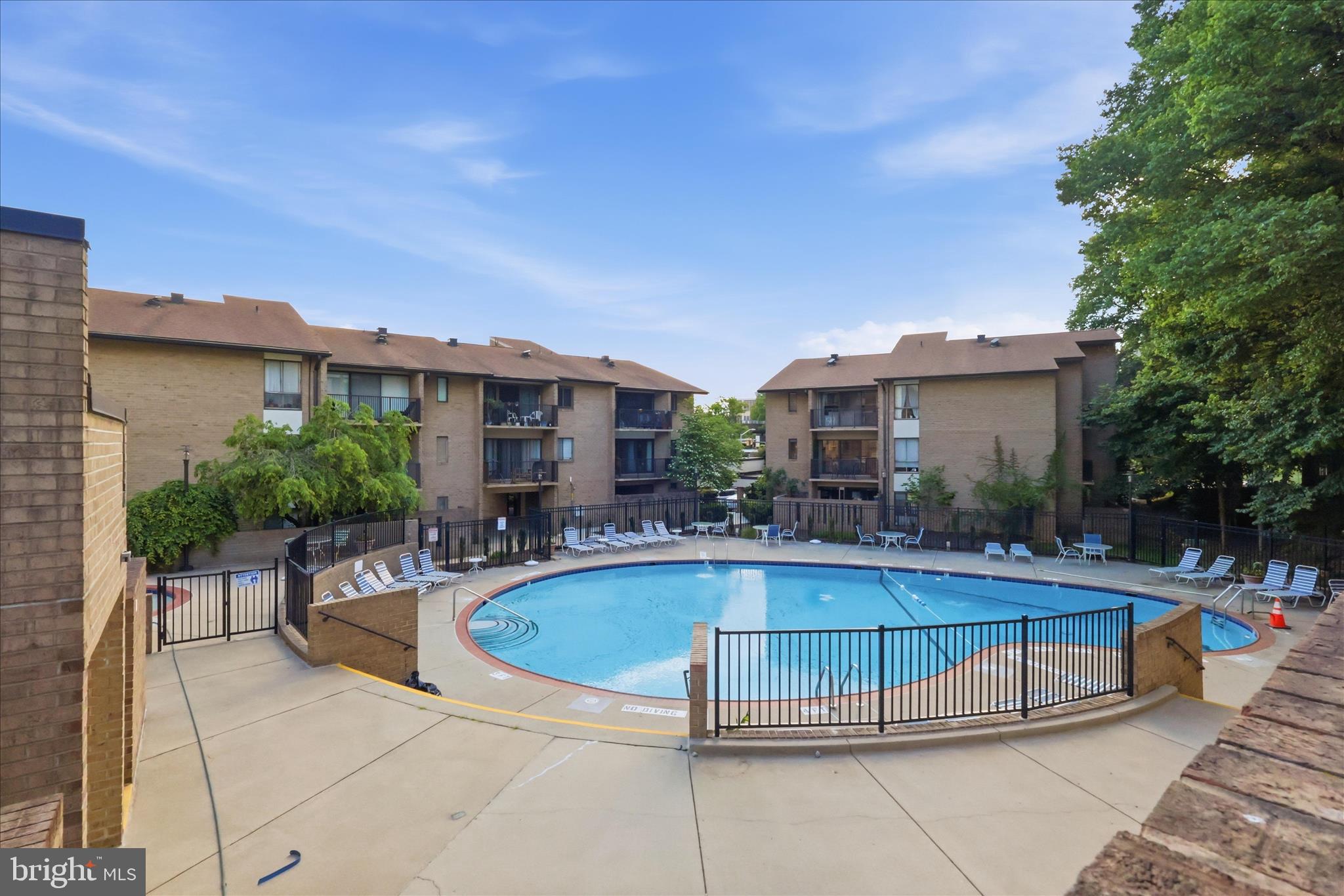 AMERICANA CENTRE - Residential