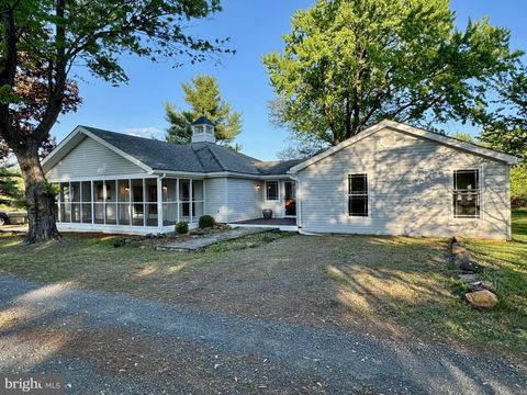 Photo of 15630 Edgegrove Road, HILLSBOROUGH, VA 20132 (MLS # VALO2122040)