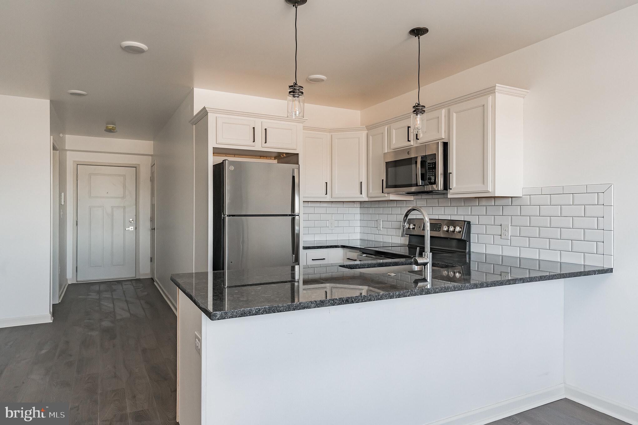 ROXBOROUGH - Residential Lease