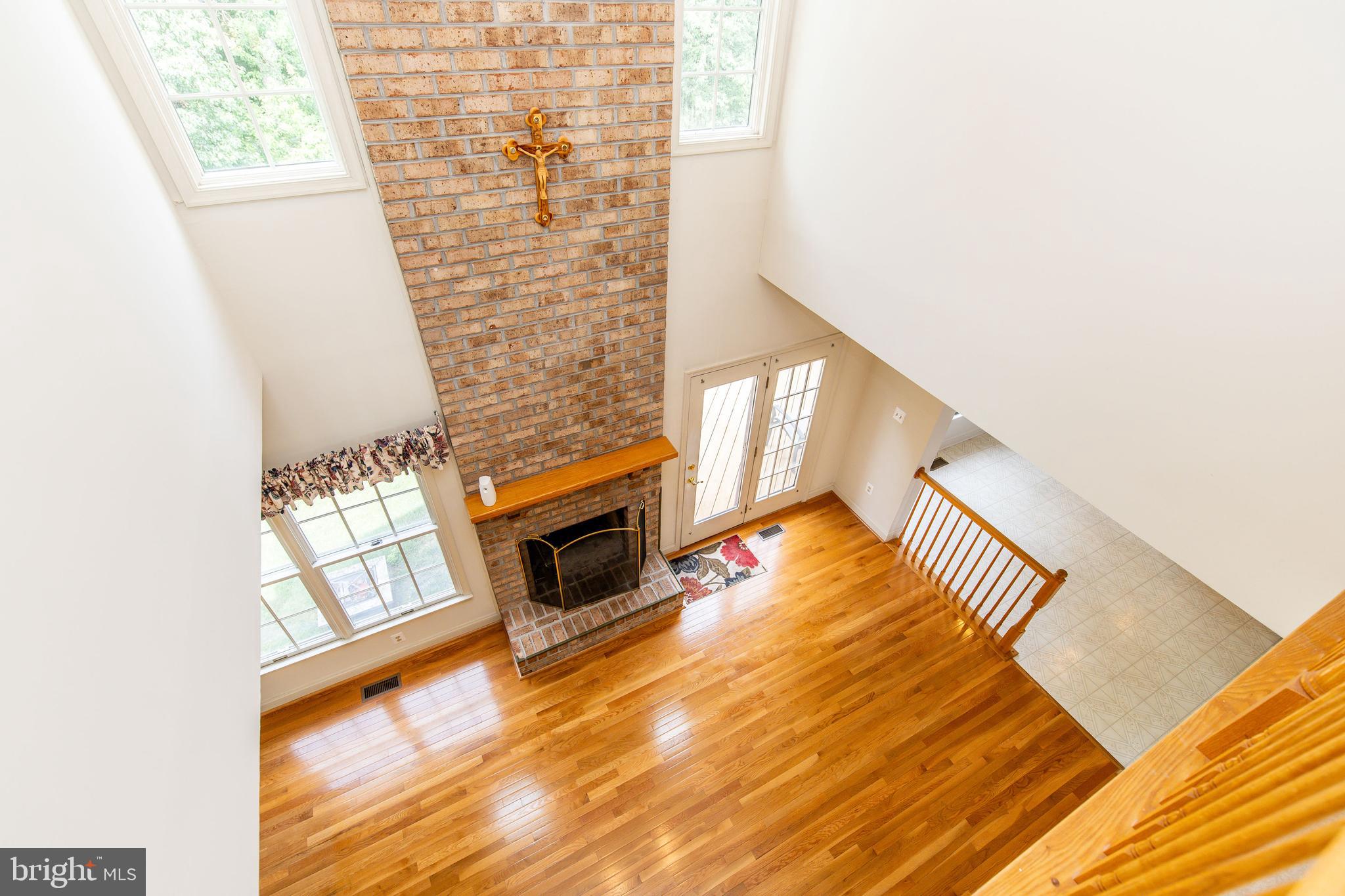 734 THORNWOOD DRIVE