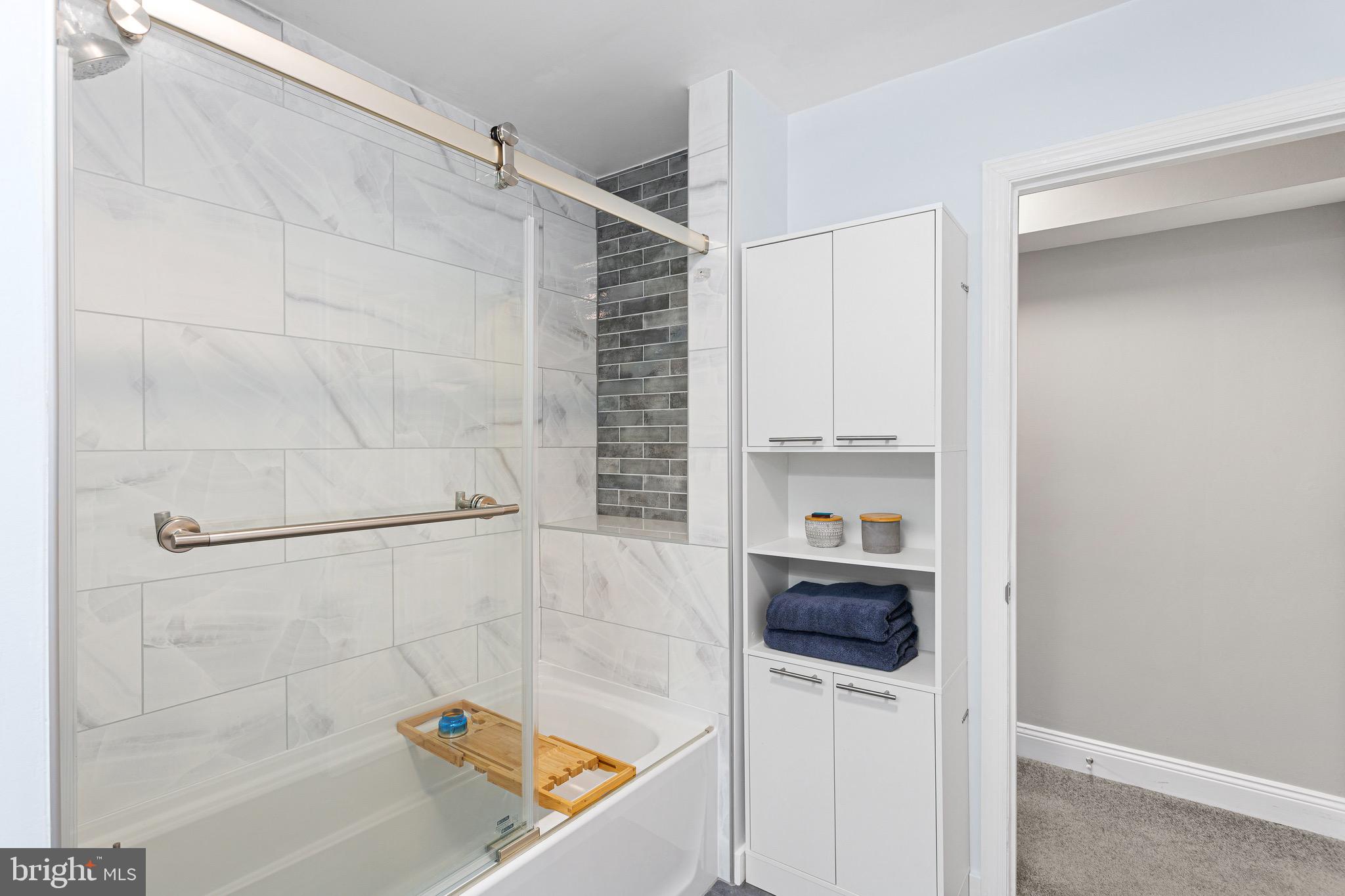 BELLA VISTA - Residential