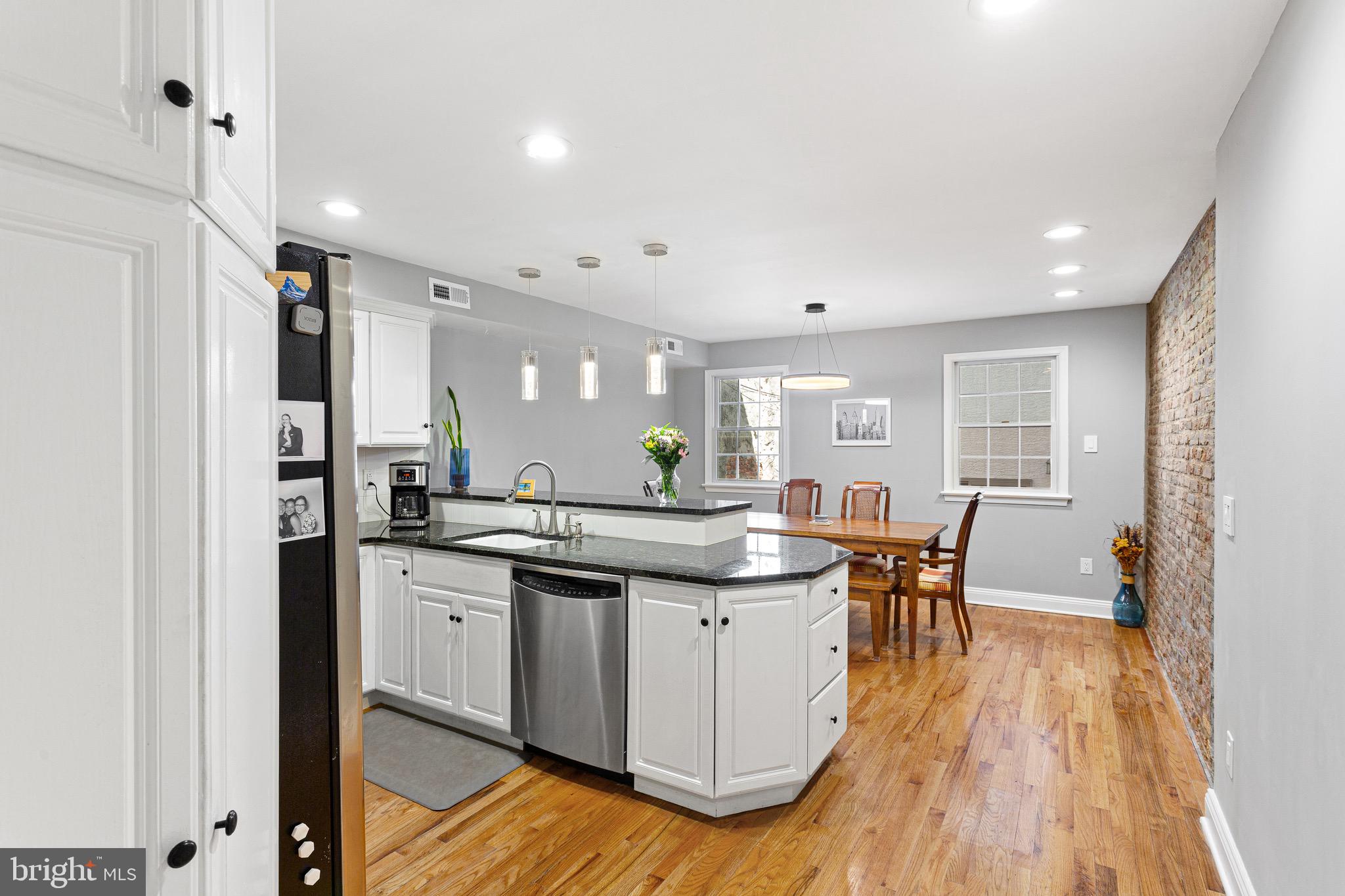 BELLA VISTA - Residential