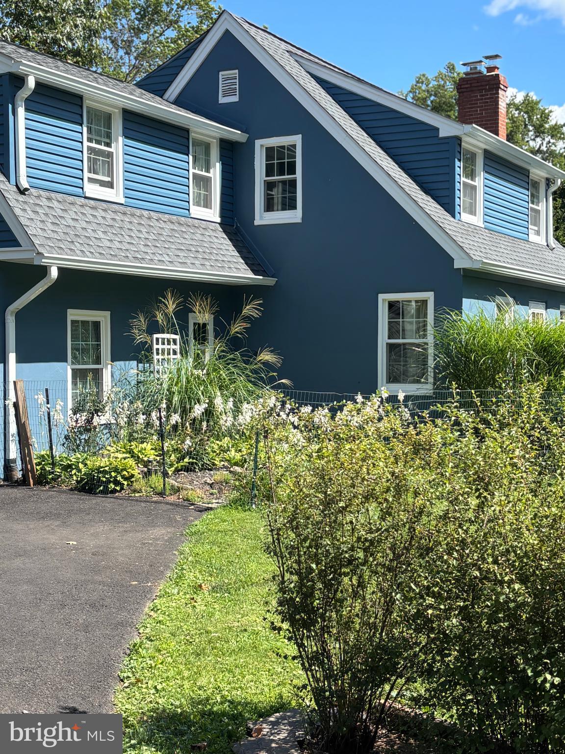 23 ADAMS AVENUE