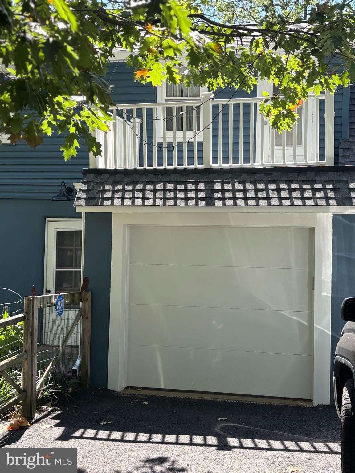 23 ADAMS AVENUE