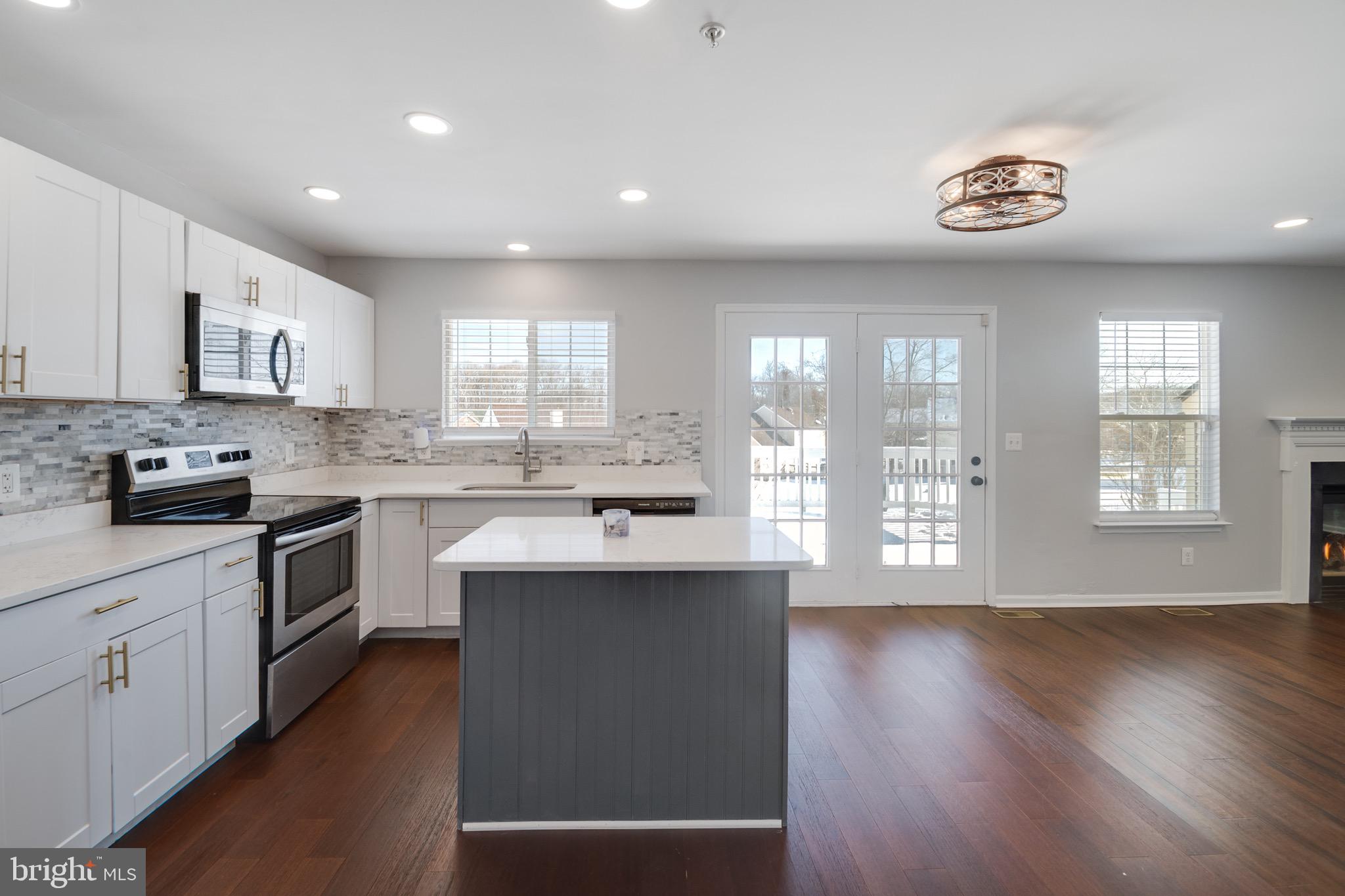 4304 BOWLING BROOKE COURT