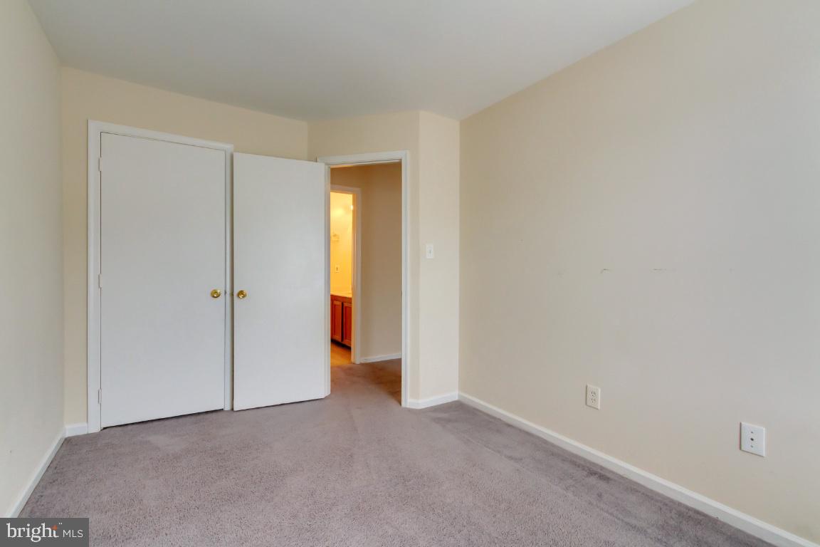 WINSLOW CHASE - Residential