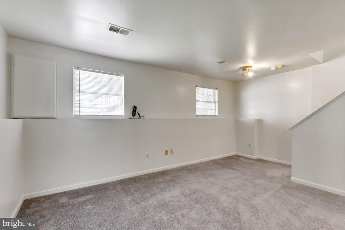 WINSLOW CHASE - Residential