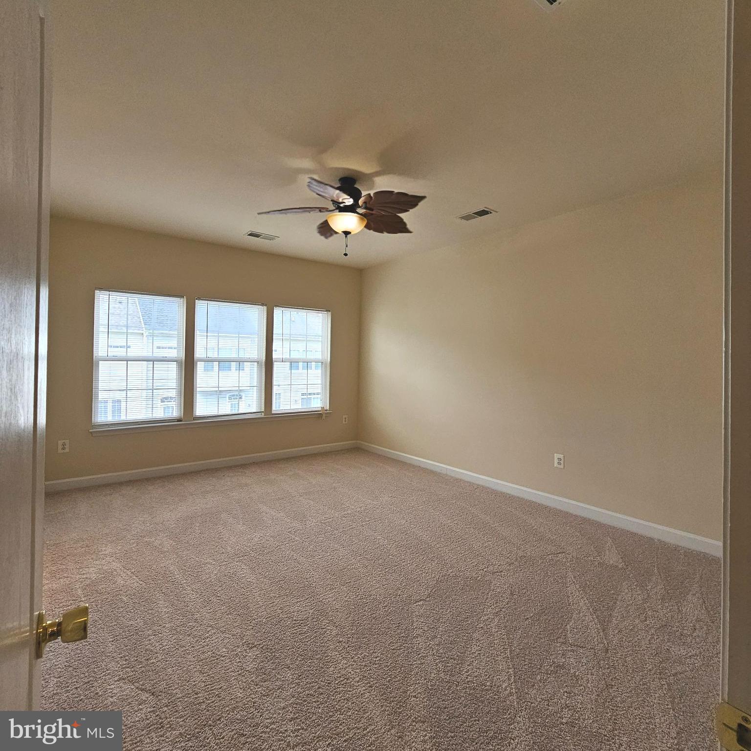 BELMONT BAY - Residential Lease