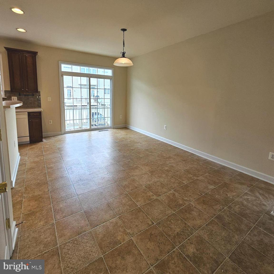 BELMONT BAY - Residential Lease