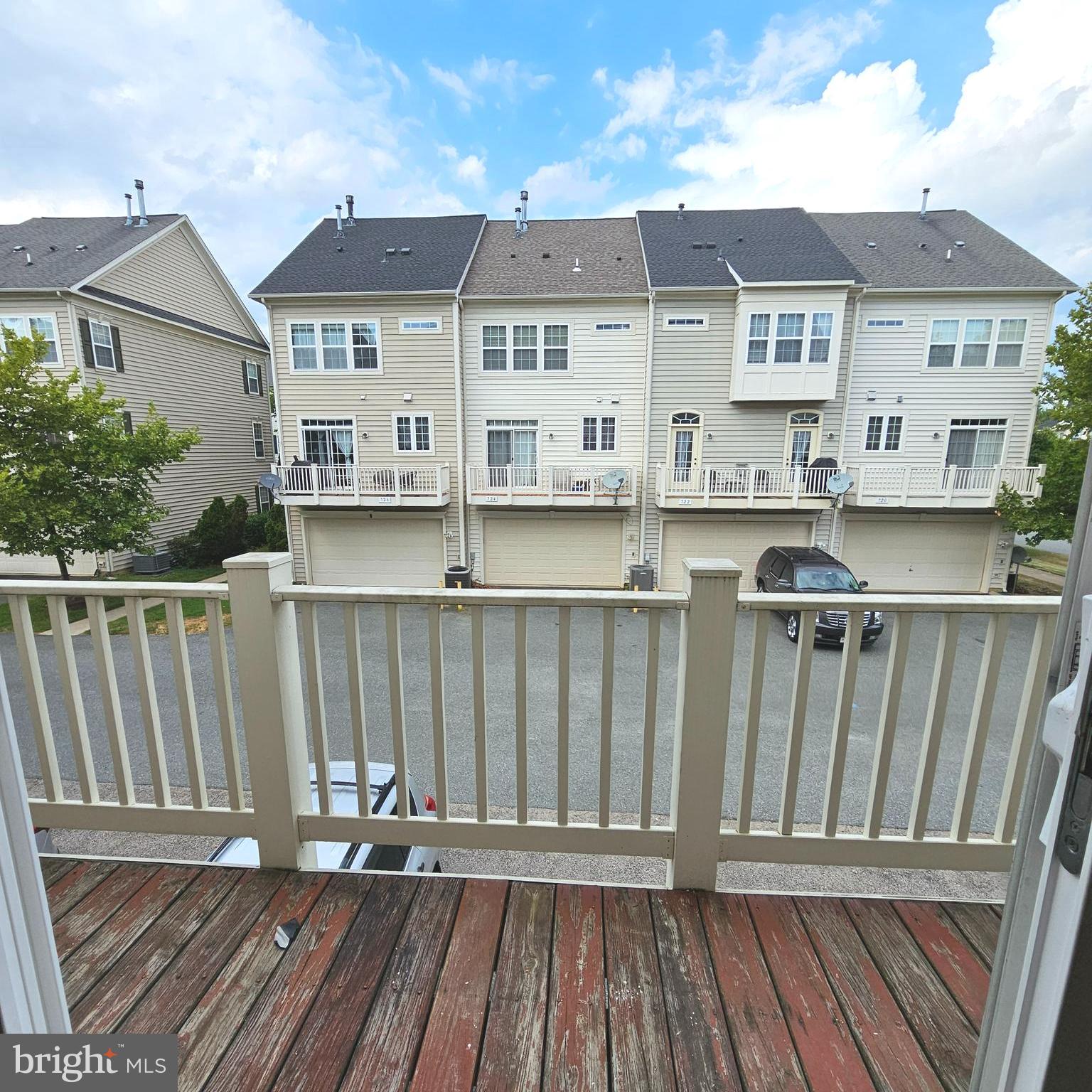 BELMONT BAY - Residential Lease