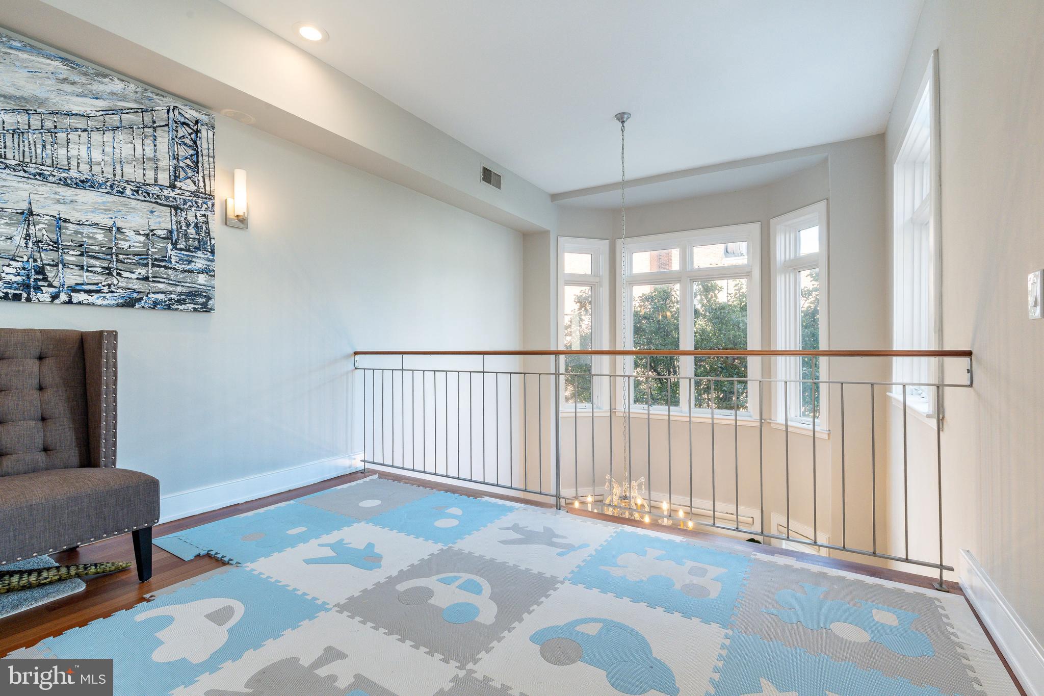 WASHINGTON SQ WEST - Residential