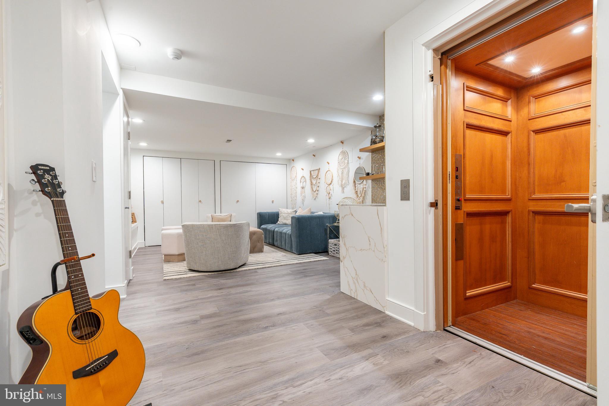 WASHINGTON SQ WEST - Residential