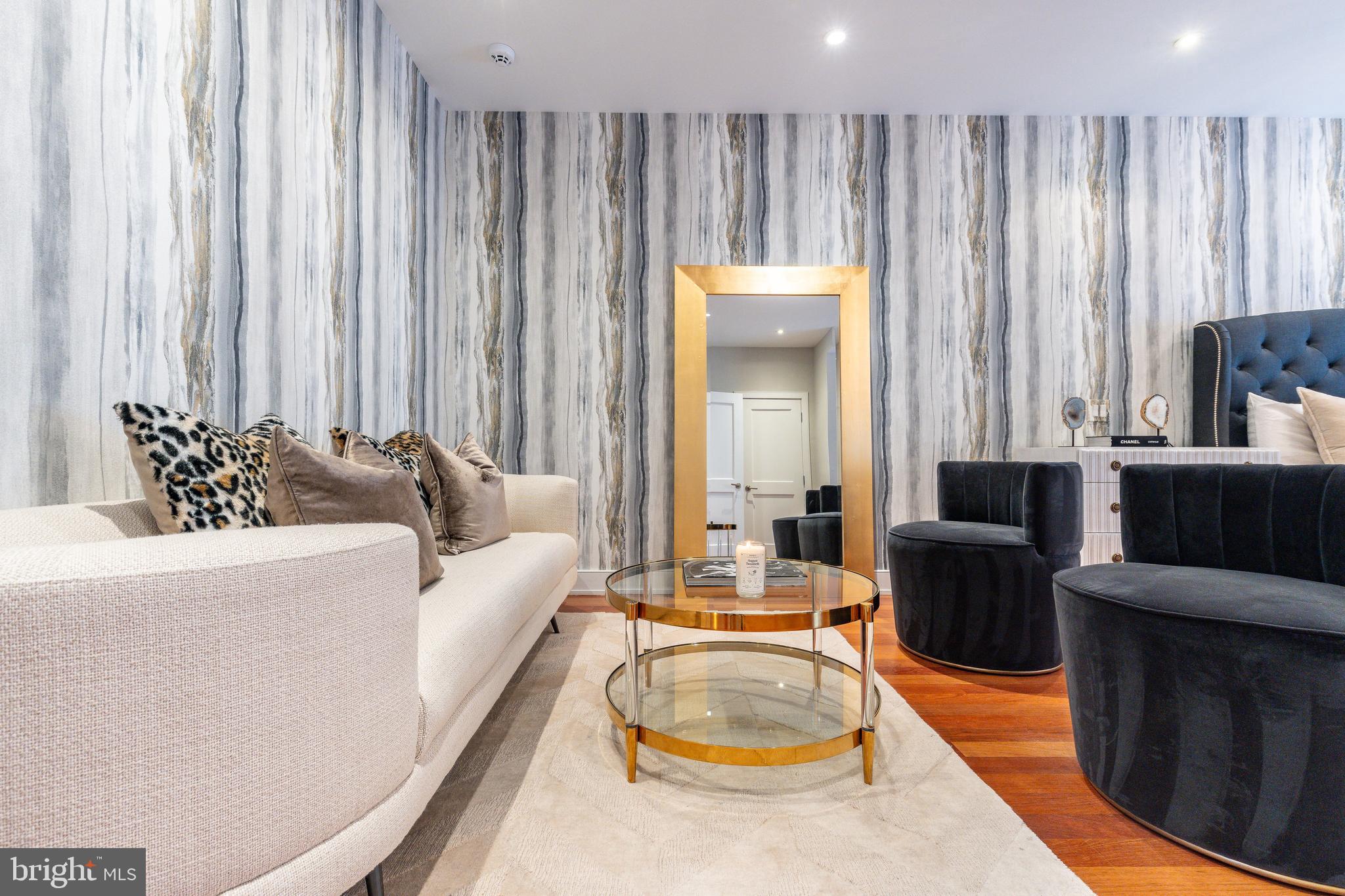 WASHINGTON SQ WEST - Residential