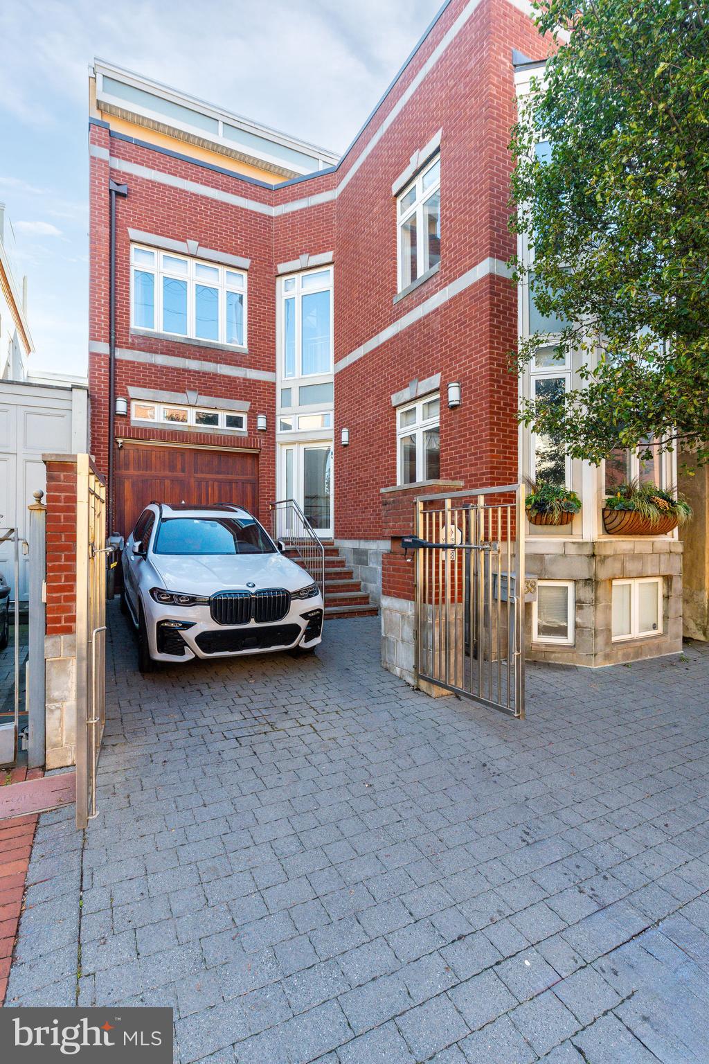 WASHINGTON SQ WEST - Residential