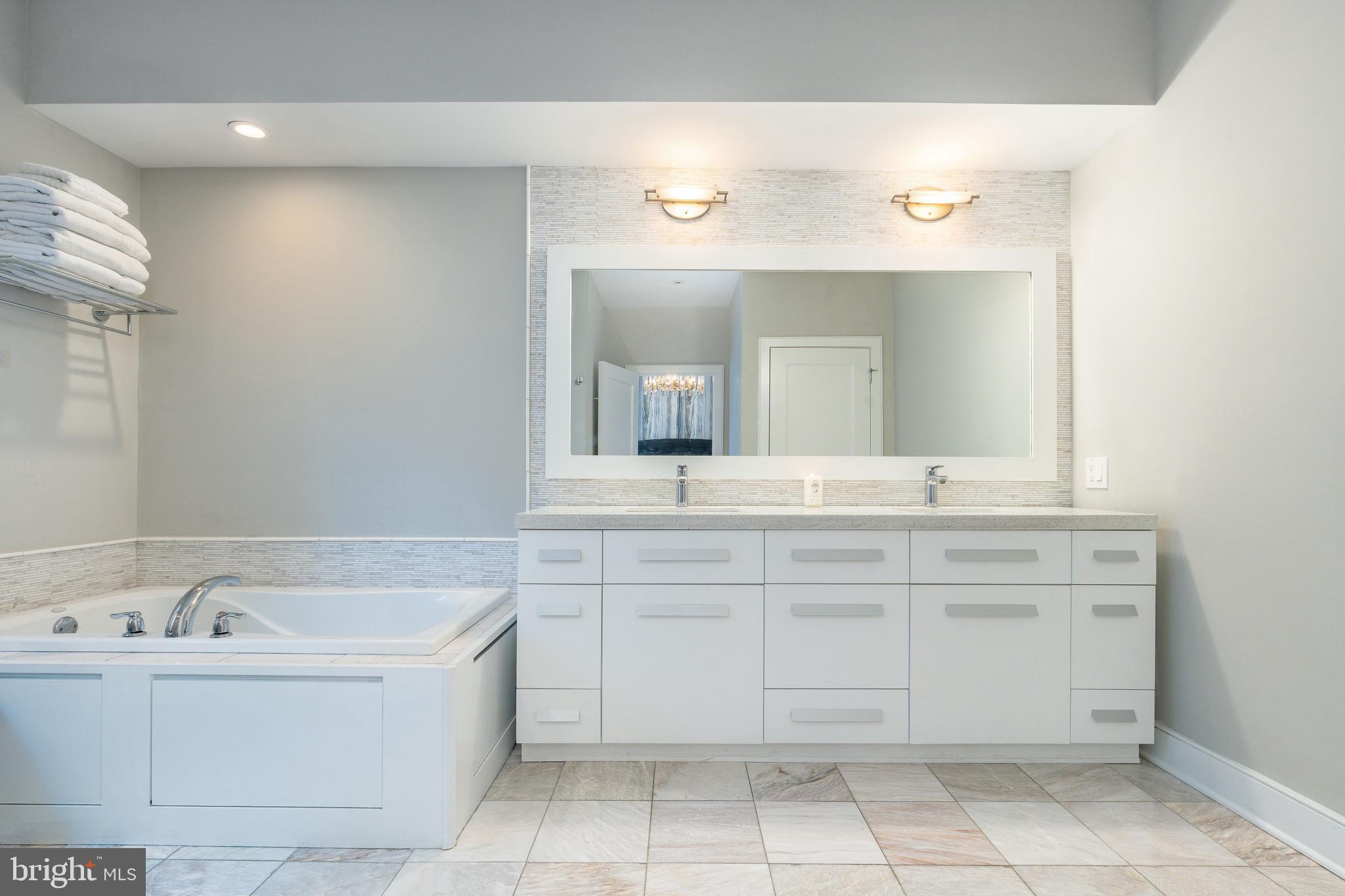 WASHINGTON SQ WEST - Residential