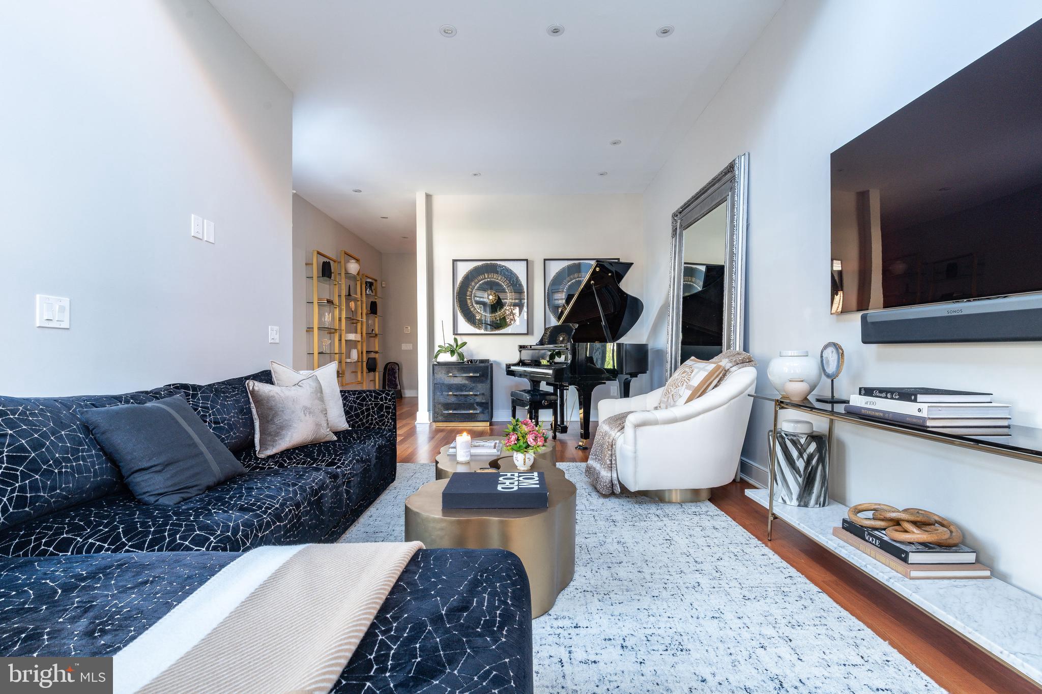 WASHINGTON SQ WEST - Residential