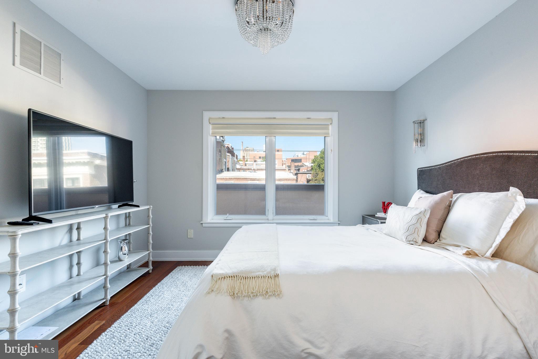 WASHINGTON SQ WEST - Residential