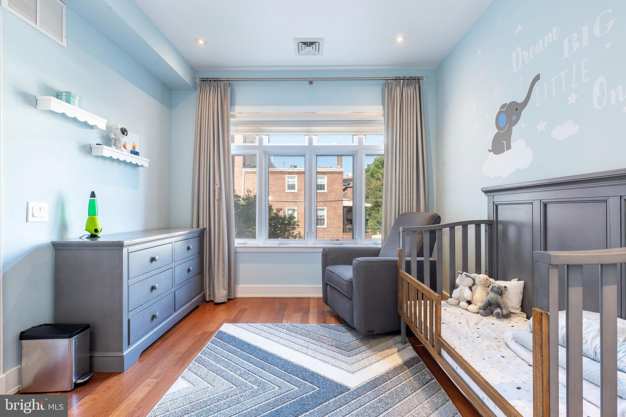 WASHINGTON SQ WEST - Residential