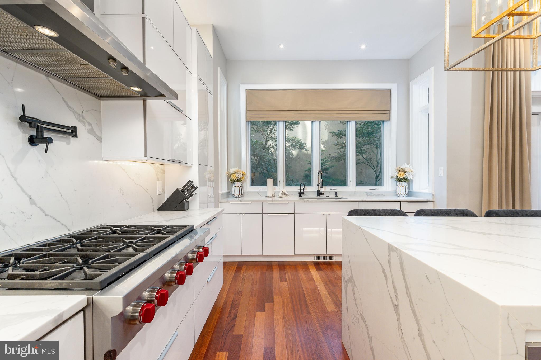 WASHINGTON SQ WEST - Residential