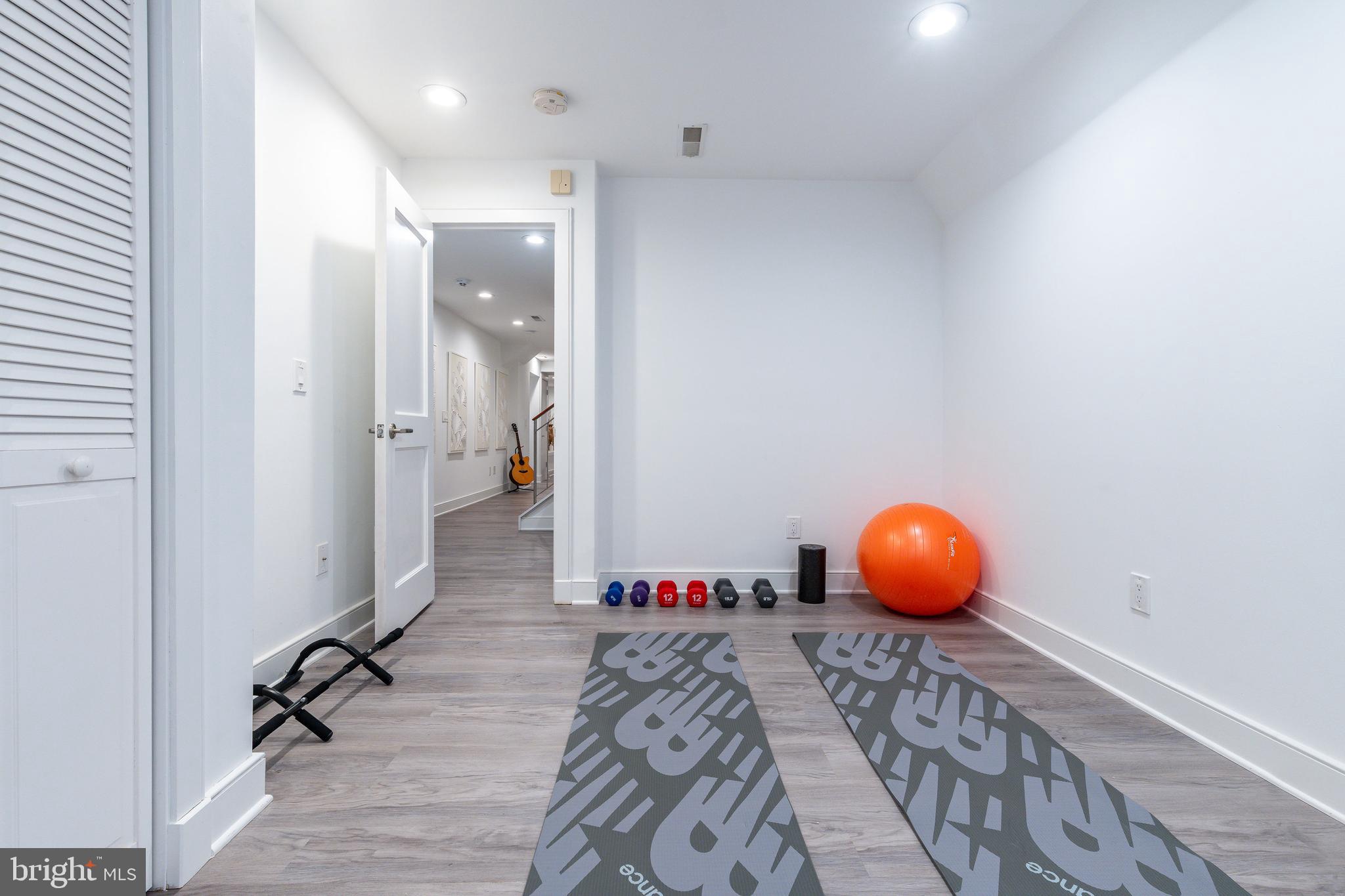 WASHINGTON SQ WEST - Residential