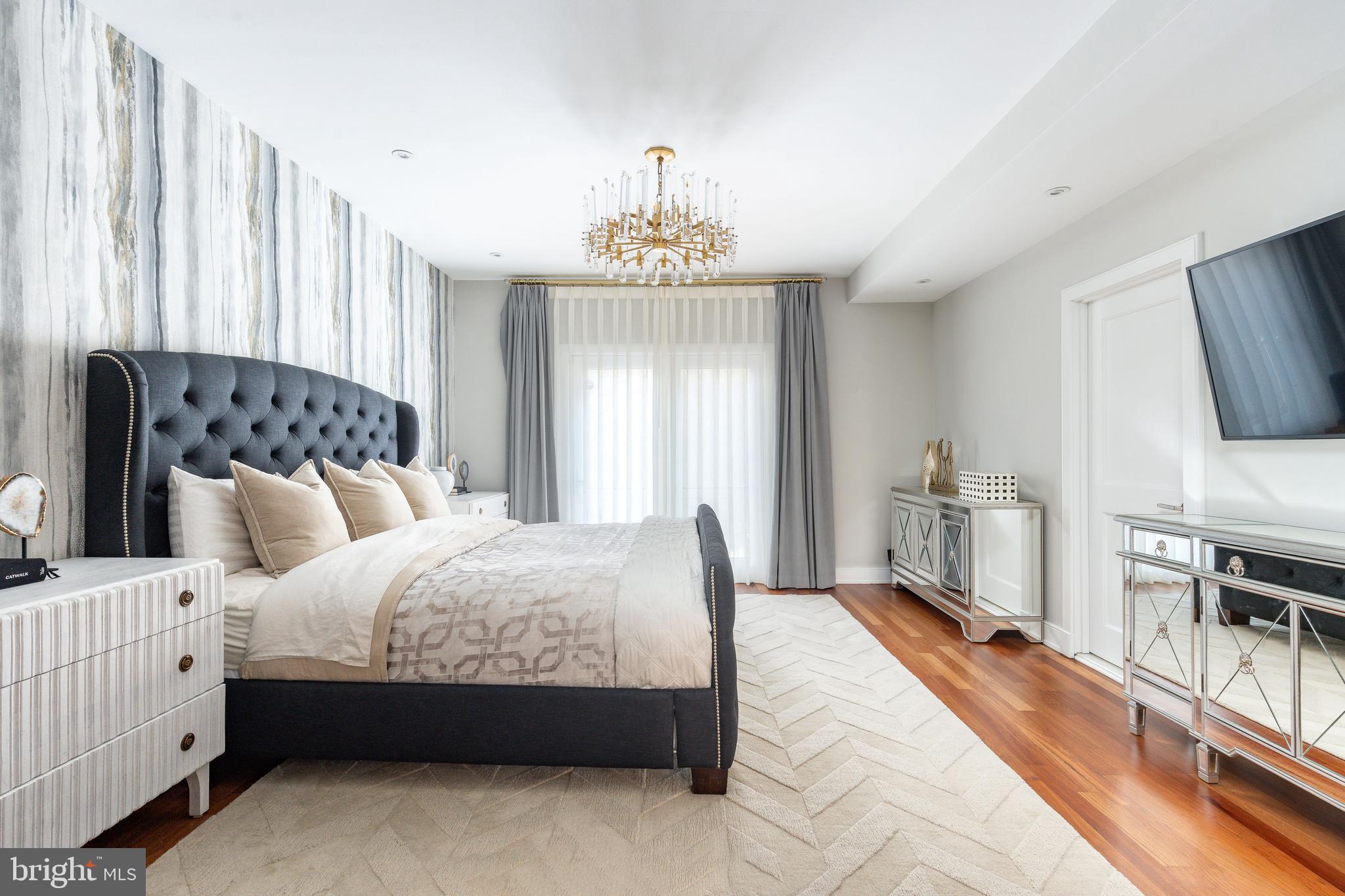 WASHINGTON SQ WEST - Residential