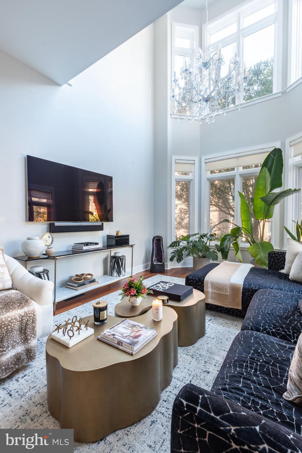 WASHINGTON SQ WEST - Residential