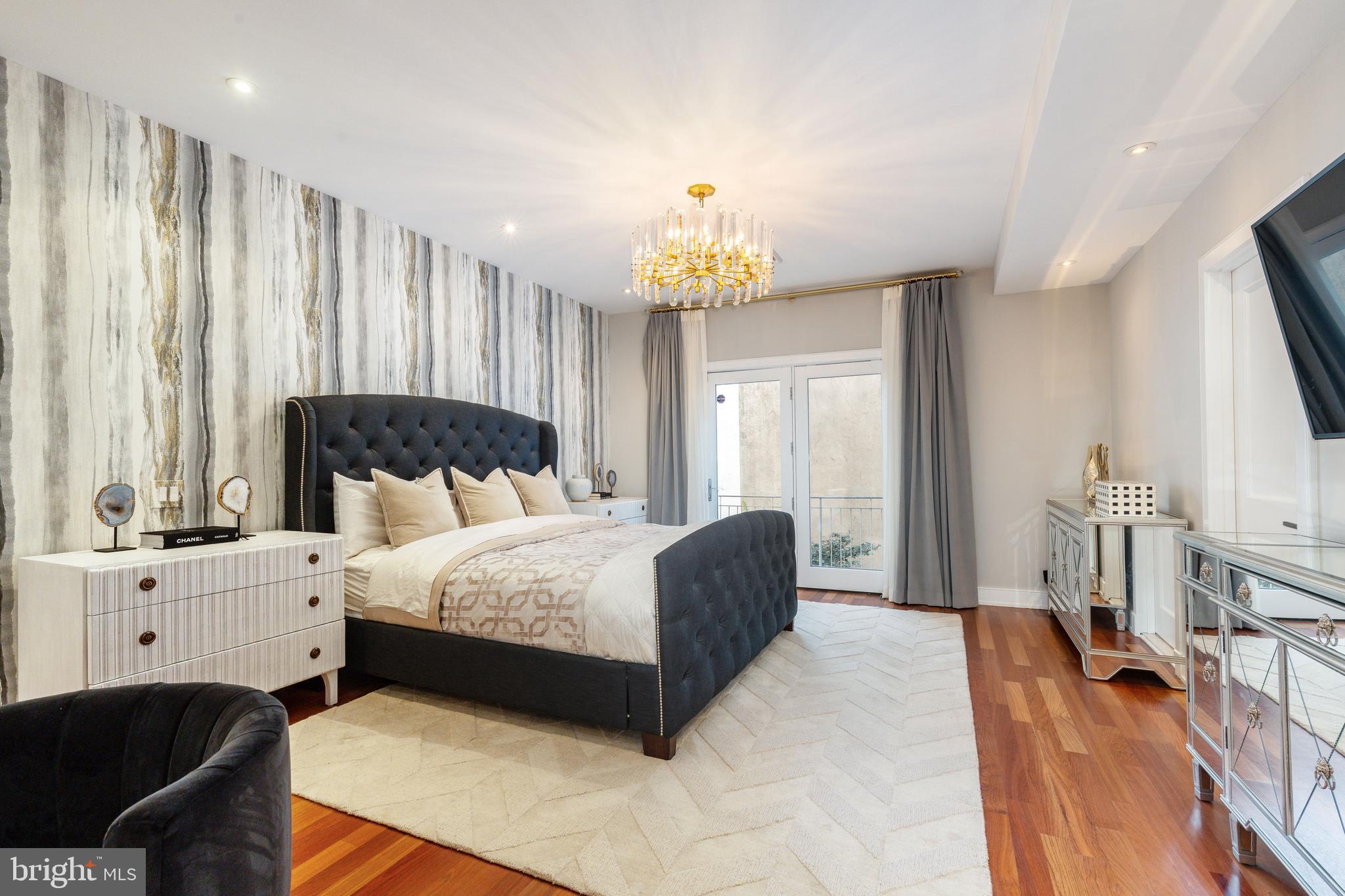 WASHINGTON SQ WEST - Residential